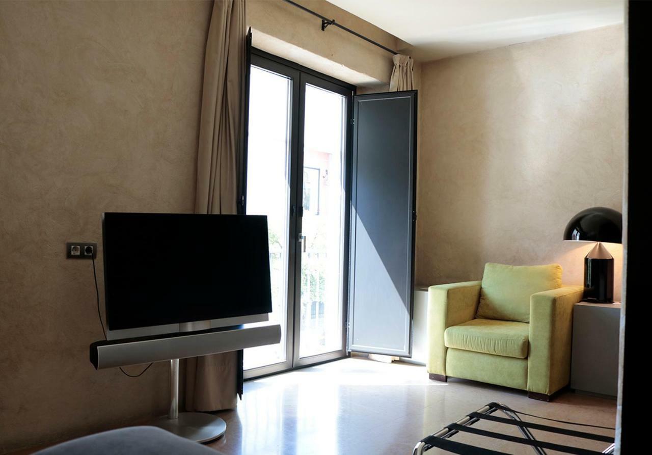 默瑟尔eme教堂酒店 塞维利亚 外观 照片 A room at the hotel