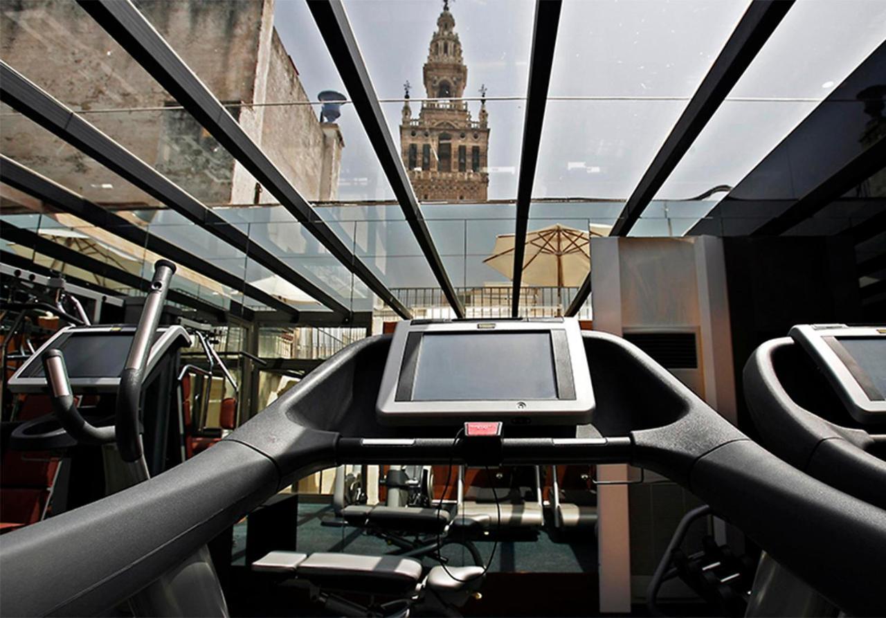默瑟尔eme教堂酒店 塞维利亚 外观 照片 The gym at the hotel