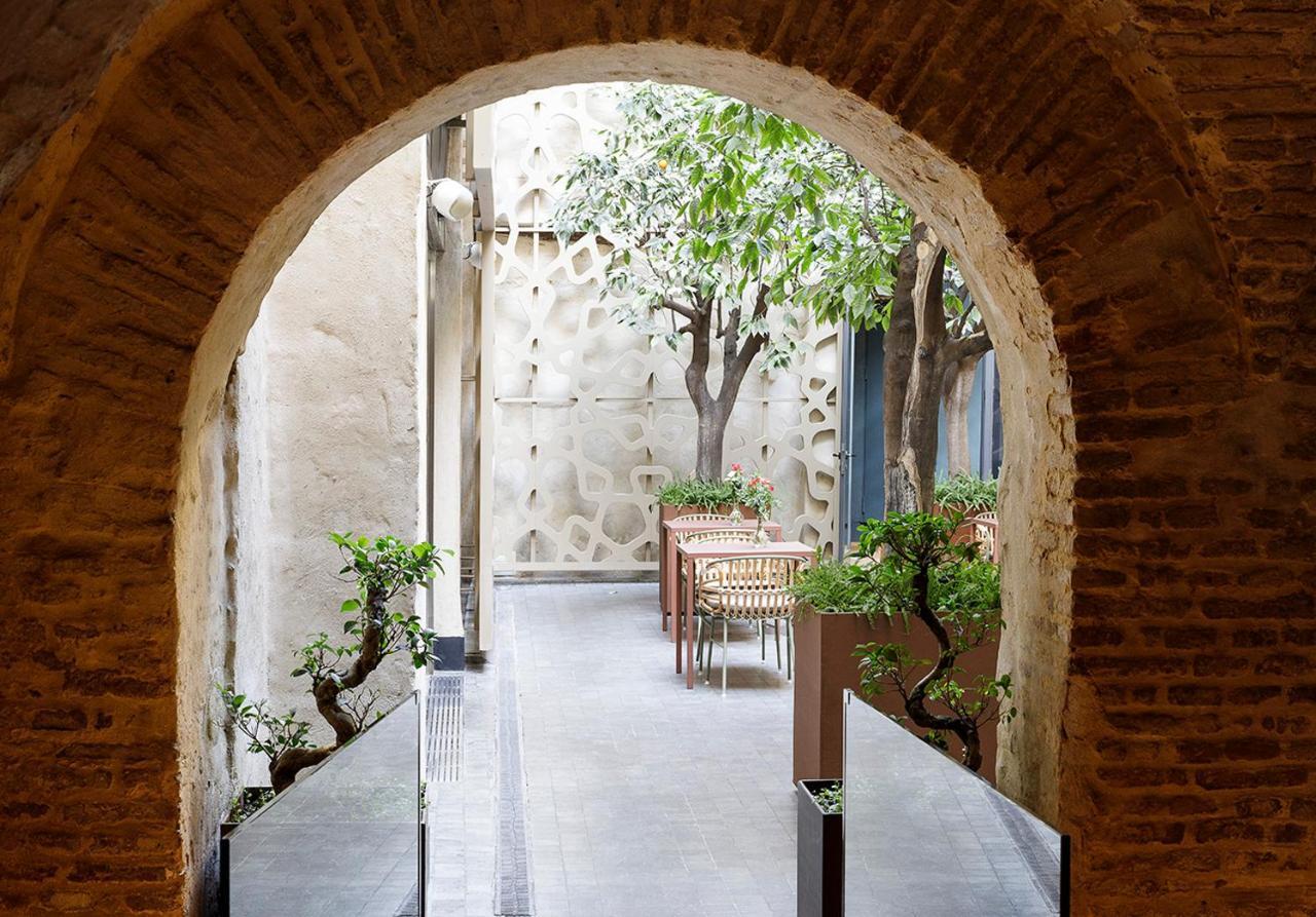默瑟尔eme教堂酒店 塞维利亚 外观 照片 The courtyard of the museum