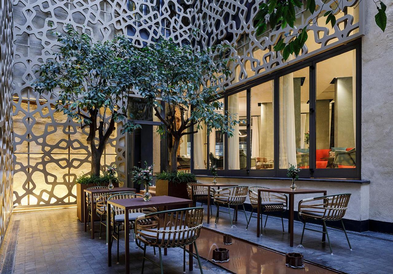 默瑟尔eme教堂酒店 塞维利亚 外观 照片 The courtyard of the hotel